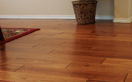 Maintain correct handling: clean vinyl flooring sustainably